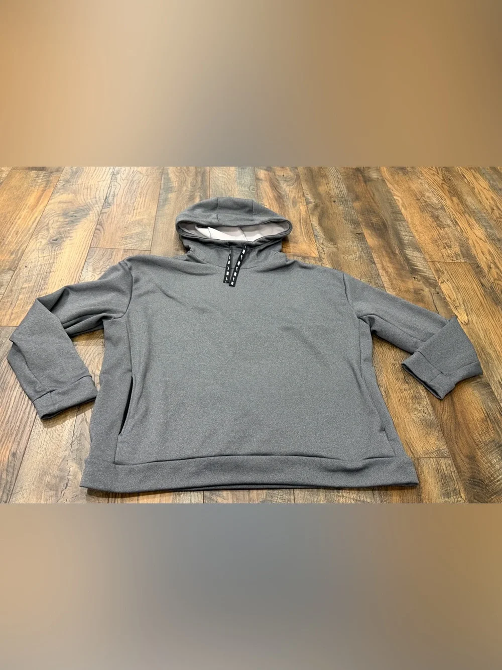 Nike Hoodie Sweatshirt Women’s Size Large Gray Fleece Pullover Side Pockets Logo